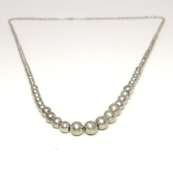 Vintage Long Silver Tone Beaded Necklace, Graduated Size Beads, Retro Estate - Picture 5 of 5